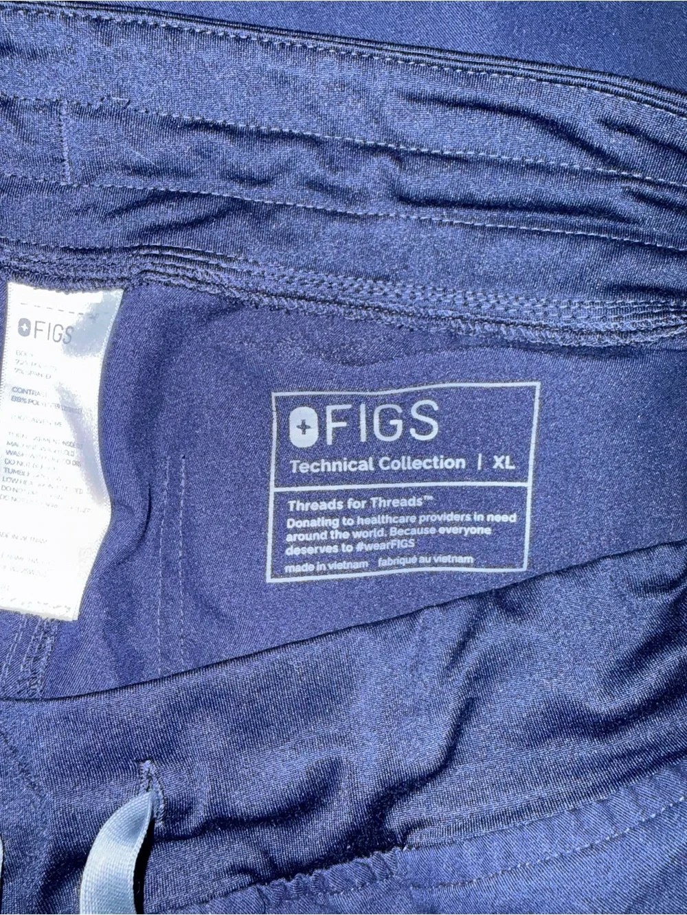 Women’s FIGS Navy Blue Cargo Scrub Pants Size XL Drawstring Medical Style HWYOLA